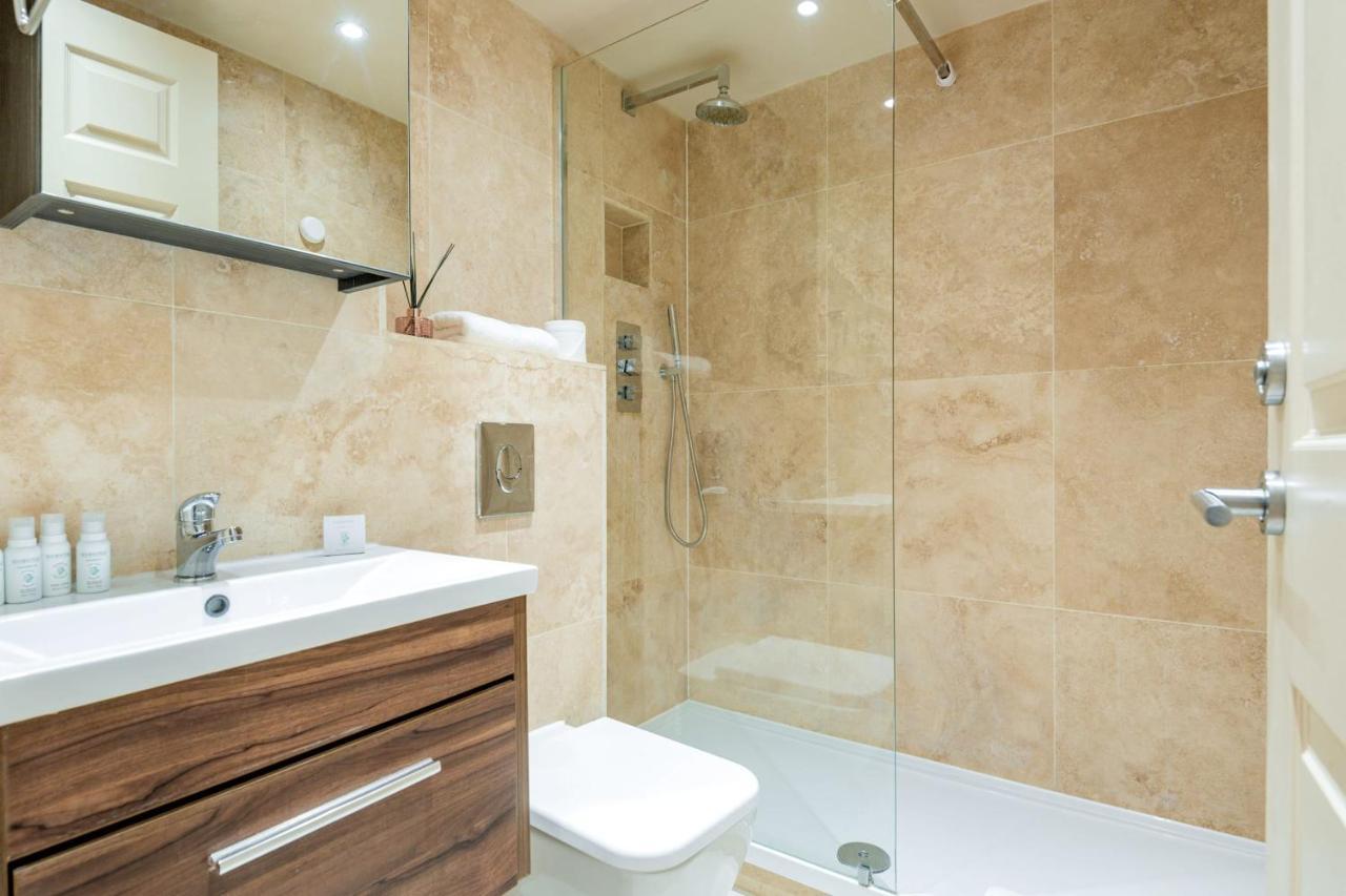 Stunning 3-Bedroom In The Heart Of London With Parking-Hosted By Sweetstay Dış mekan fotoğraf